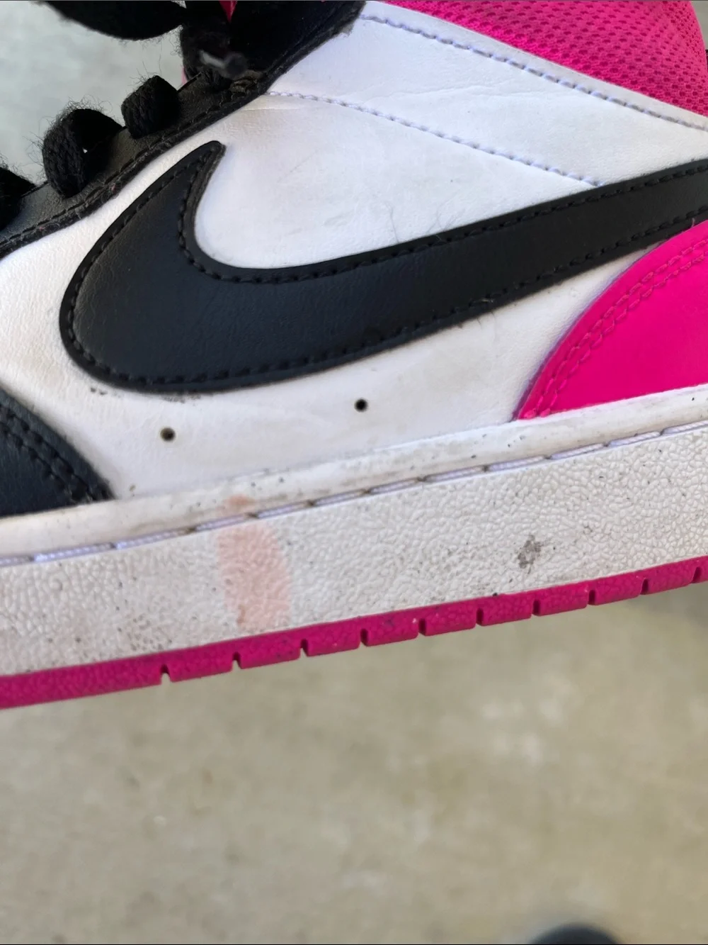 Nike Girl’s Court Borough Mid 2 Basketball Shoes